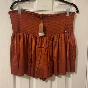 NWT Natural Life Shorts! (KOCH DUPE)